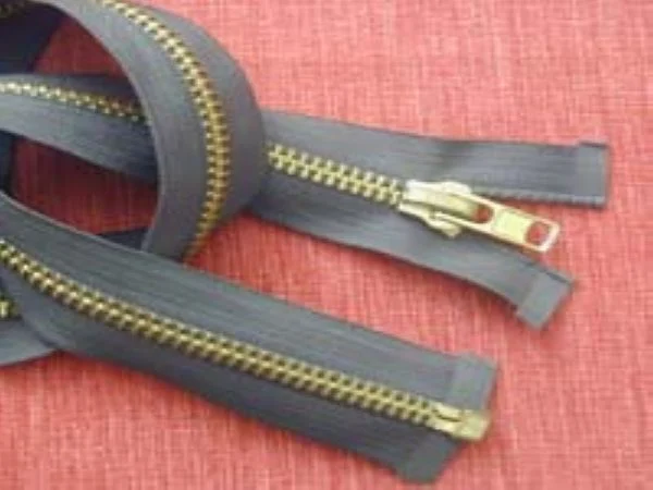 Ningbo sunshine import and export co., ltd. | metal zipper roll long chain for garments jeans